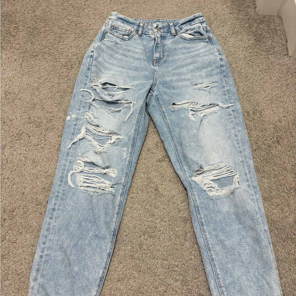 American Eagle Outfitters Light Blue Distressed Boyfriend Jeans